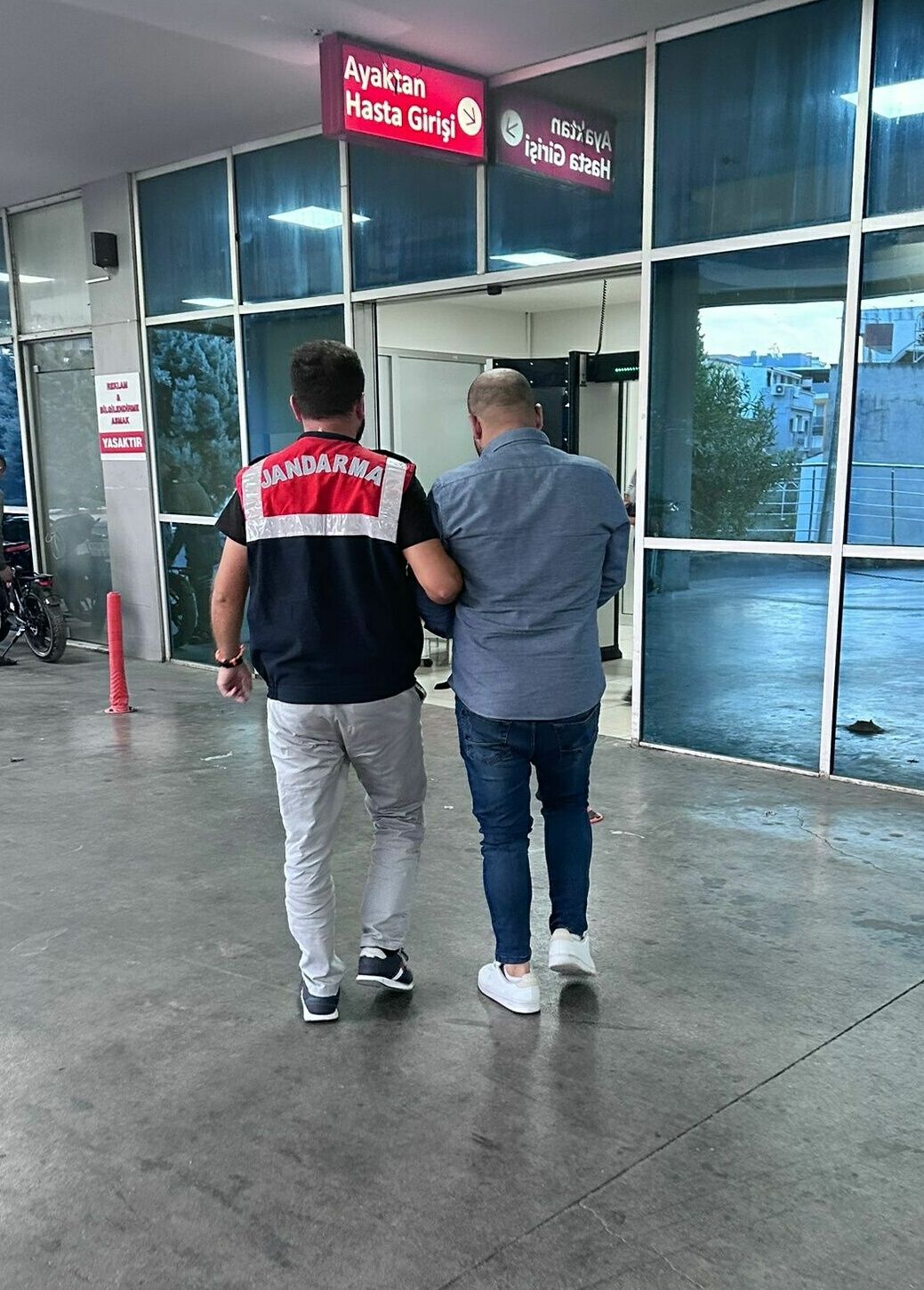 2 ilde IŞİD operasyonu: 9 gözaltı