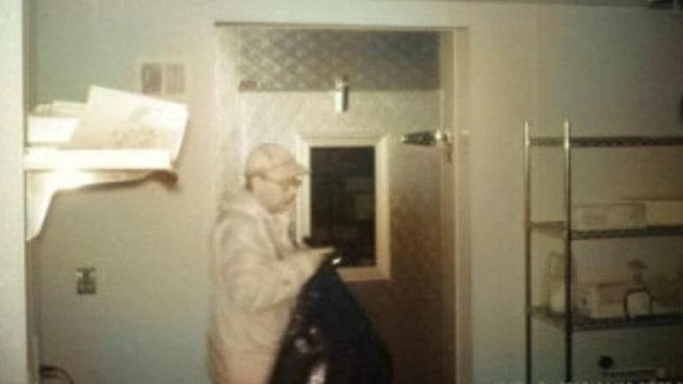 27 yıl ormanda tek başına yaşayan adam yakalandı! Söylediği söz olay oldu 2 27 yıl ormanda tek başına yaşayan adam yakalandı! Söylediği söz olay oldu