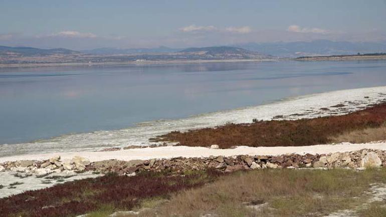 50 yılda yarısı kayboldu! Türkiye'nin en büyük göllerinden biriydi 2 50 yılda yarısı kayboldu! Türkiye'nin en büyük göllerinden biriydi