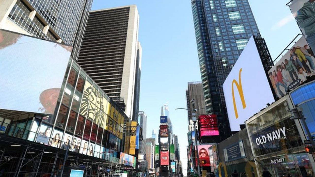 ABD borsalarında iyimserlik sürüyor: İki endeks haftayı yüzde 1’in üzerinde artışla tamamladı