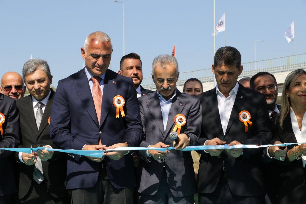 Abdulkadir Uraloğlu: Antalya'nın kalbinde hızlı, güvenli, konforlu bir ulaşım ağını tesis ettik 2 Abdulkadir Uraloğlu: Antalya'nın kalbinde hızlı, güvenli, konforlu bir ulaşım ağını tesis ettik