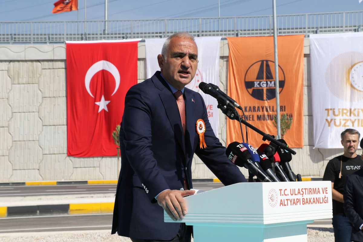 Abdulkadir Uraloğlu: Antalya'nın kalbinde hızlı, güvenli, konforlu bir ulaşım ağını tesis ettik 5 Abdulkadir Uraloğlu: Antalya'nın kalbinde hızlı, güvenli, konforlu bir ulaşım ağını tesis ettik