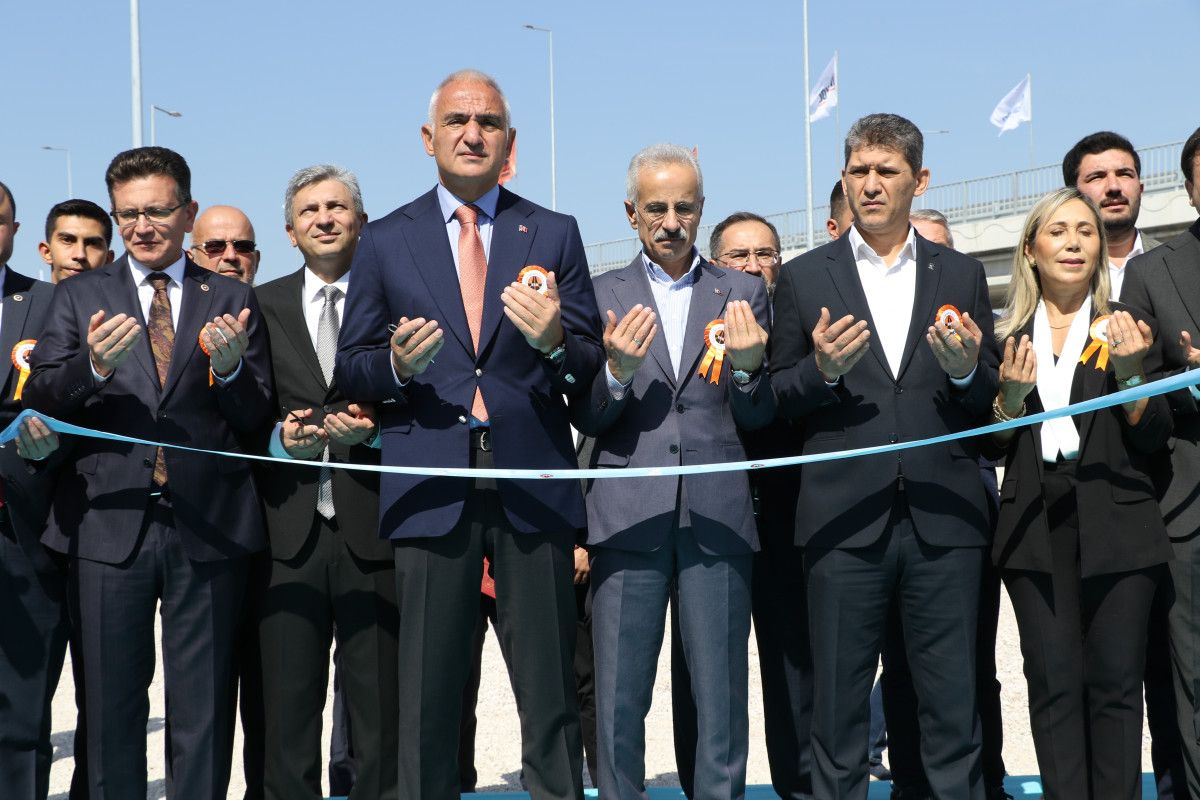 Abdulkadir Uraloğlu: Antalya'nın kalbinde hızlı, güvenli, konforlu bir ulaşım ağını tesis ettik 6 Abdulkadir Uraloğlu: Antalya'nın kalbinde hızlı, güvenli, konforlu bir ulaşım ağını tesis ettik