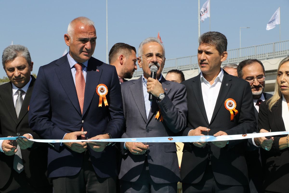 Abdulkadir Uraloğlu: Antalya'nın kalbinde hızlı, güvenli, konforlu bir ulaşım ağını tesis ettik 8 Abdulkadir Uraloğlu: Antalya'nın kalbinde hızlı, güvenli, konforlu bir ulaşım ağını tesis ettik