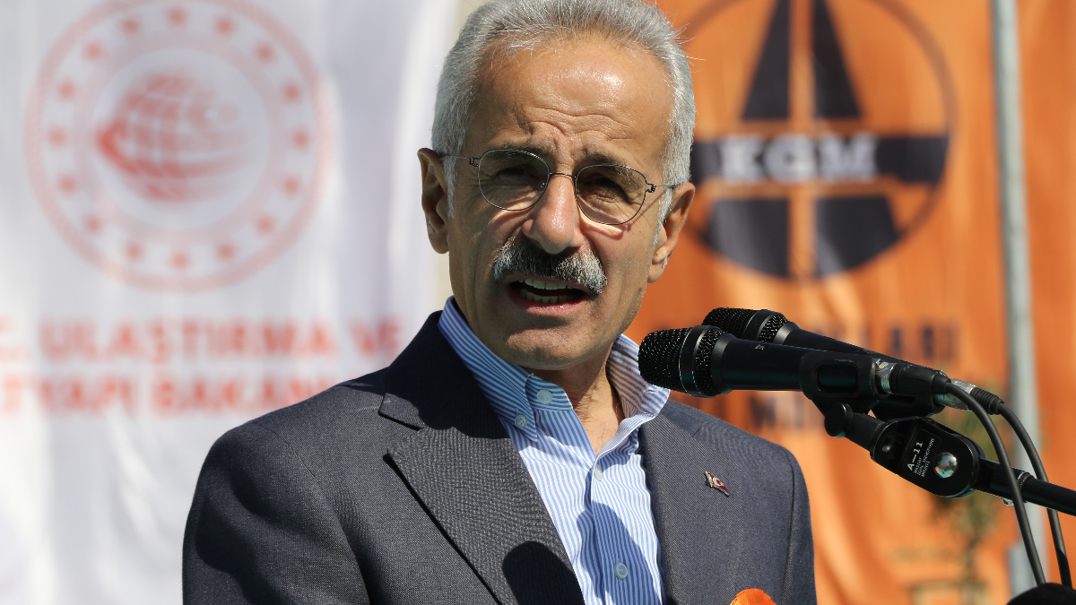 Abdulkadir Uraloğlu: Antalya’nın kalbinde hızlı, güvenli, konforlu bir ulaşım ağını tesis ettik