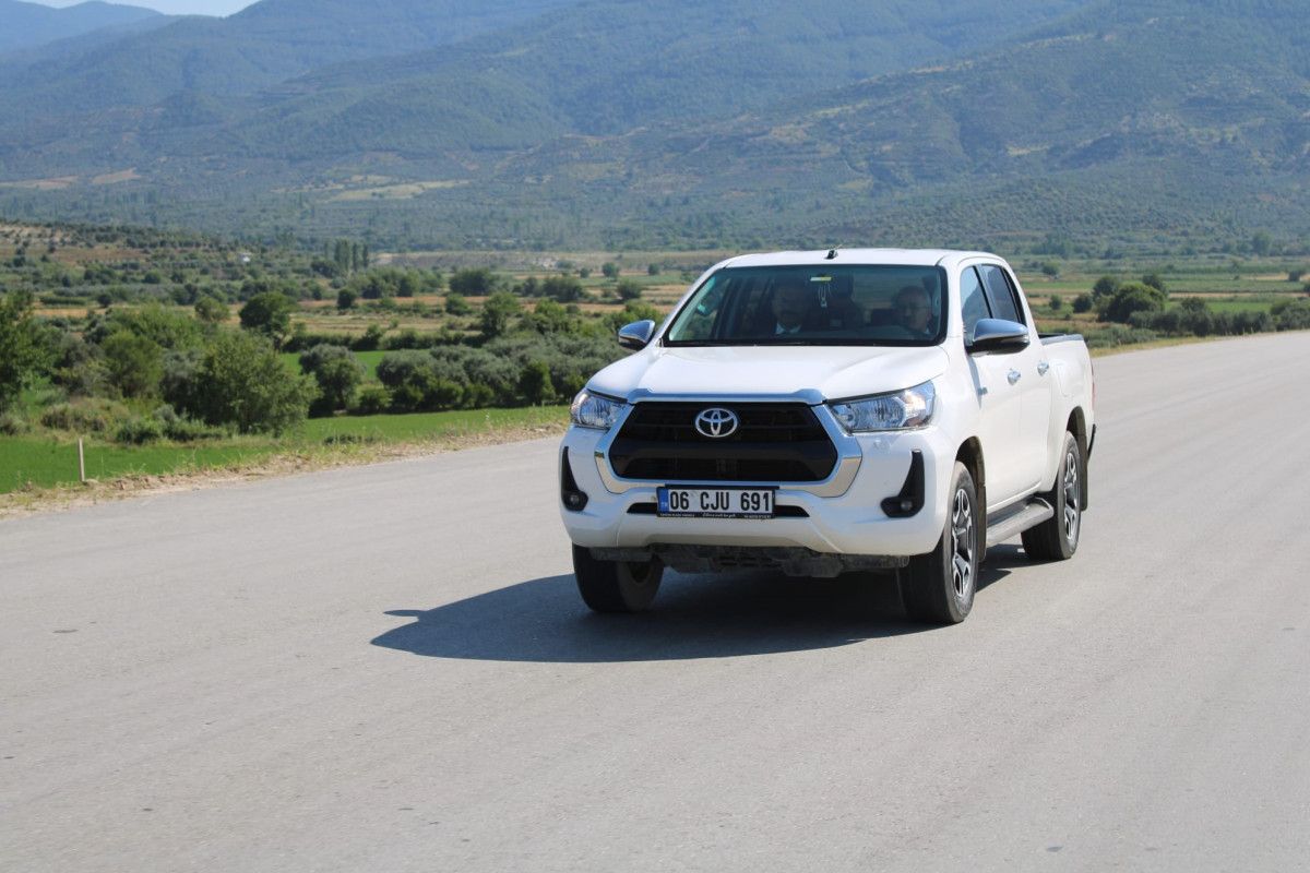 Abdulkadir Uraloğlu: Aydın-Denizli Otoyolu Ege'nin kalkınma yoludur