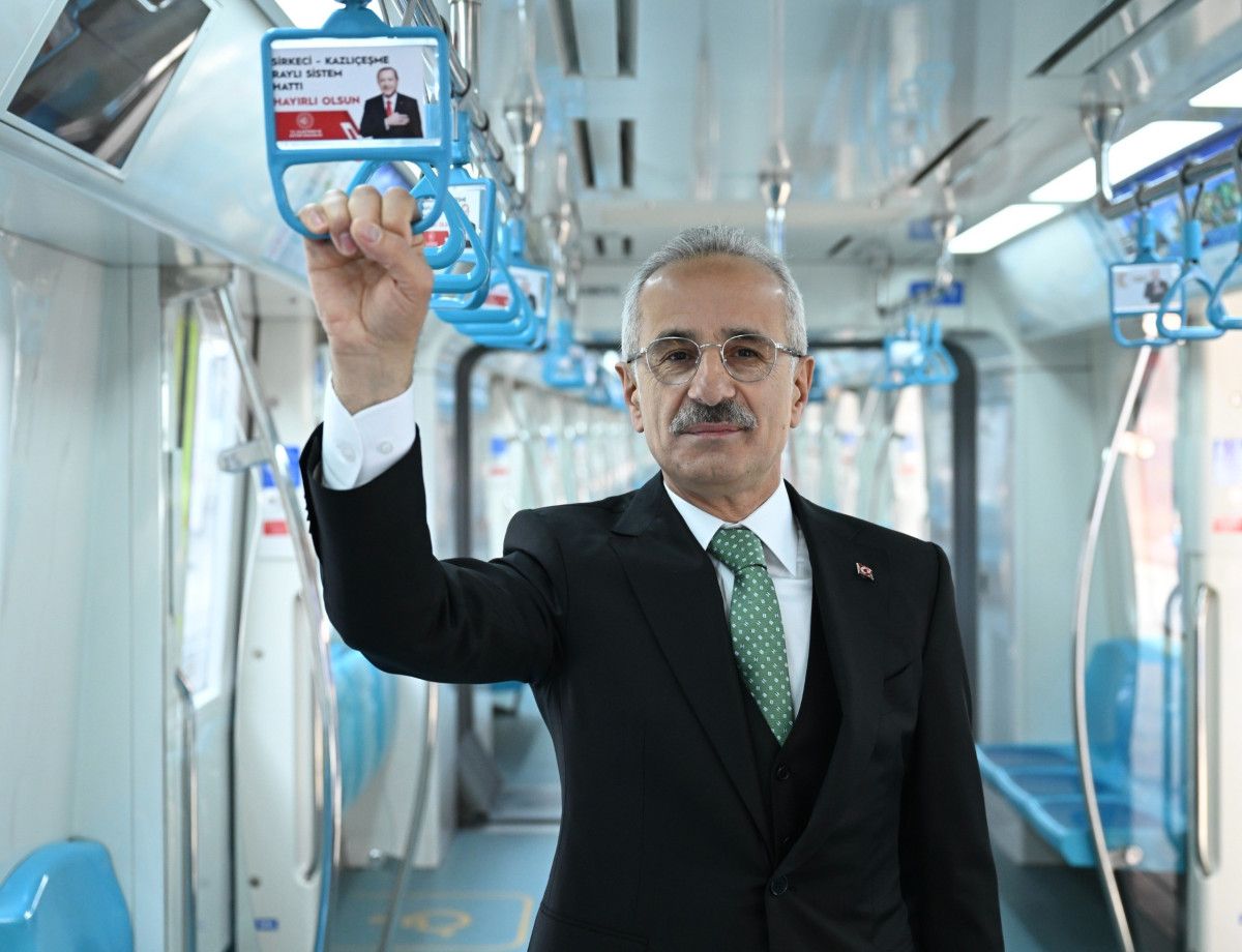 Abdulkadir Uraloğlu: Marmaray, 12 yılda 1 milyar 430 milyon yolcuya hizmet verdi 1 Abdulkadir Uraloğlu: Marmaray, 12 yılda 1 milyar 430 milyon yolcuya hizmet verdi