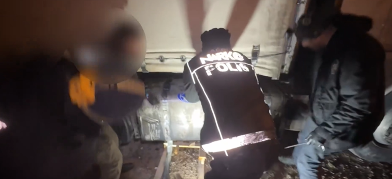 Ağrı'da Tarihi Başarı: 761 Kg Metamfetamin Ele Geçirildi!