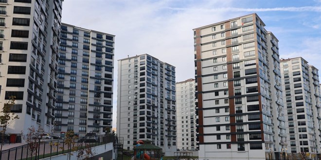 Aidat 27 bin lira olunca site sakinleri isyan etti