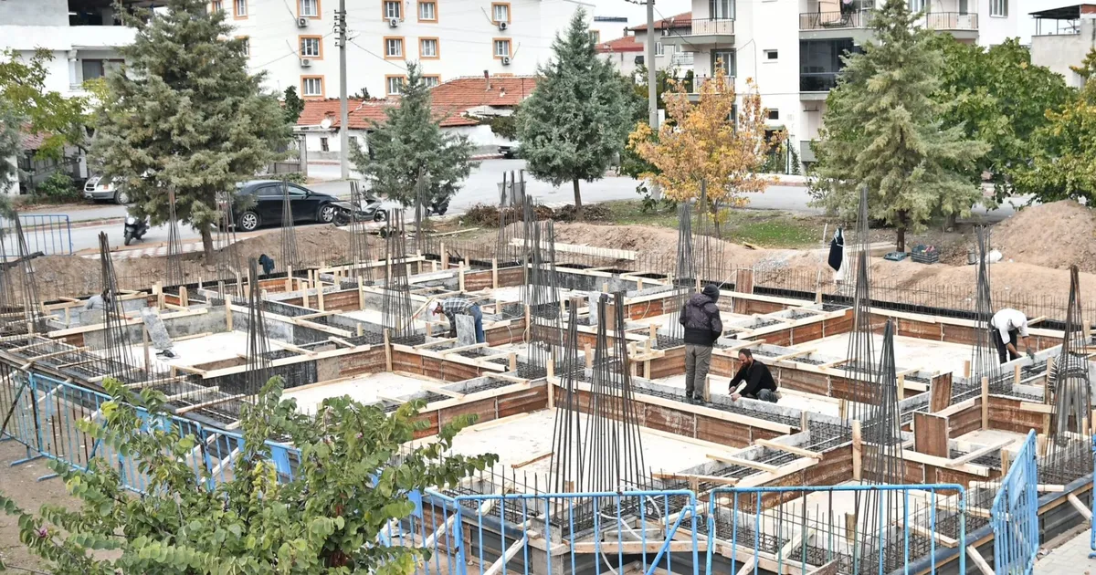 Akhisar Belediyesi’nin Üç Büyük Yatırımında Çalışmalar Sürüyor