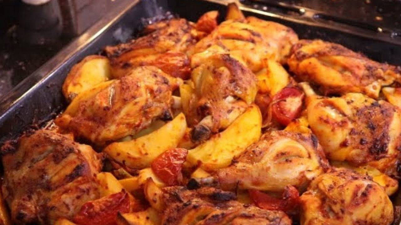 Akşam sofralarının vazgeçilmezi: Fırında patatesli tavuk