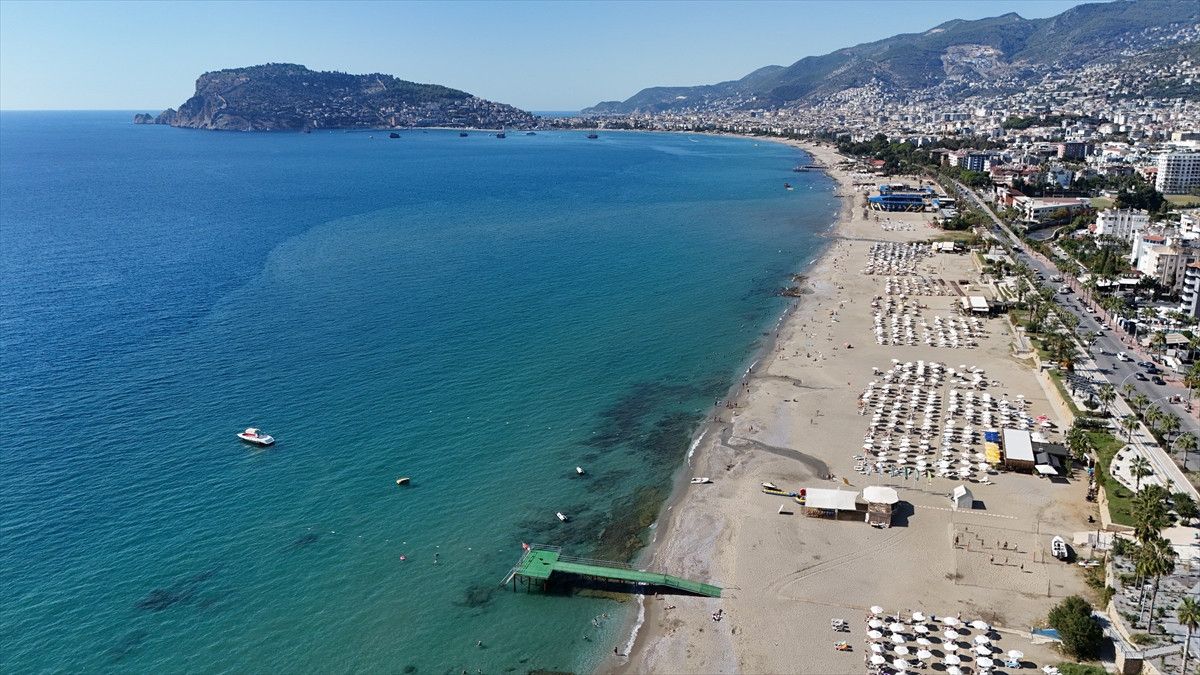 Alanya'da turizm sezonu uzadı: Doluluk oranı yüzde 85'i gördü