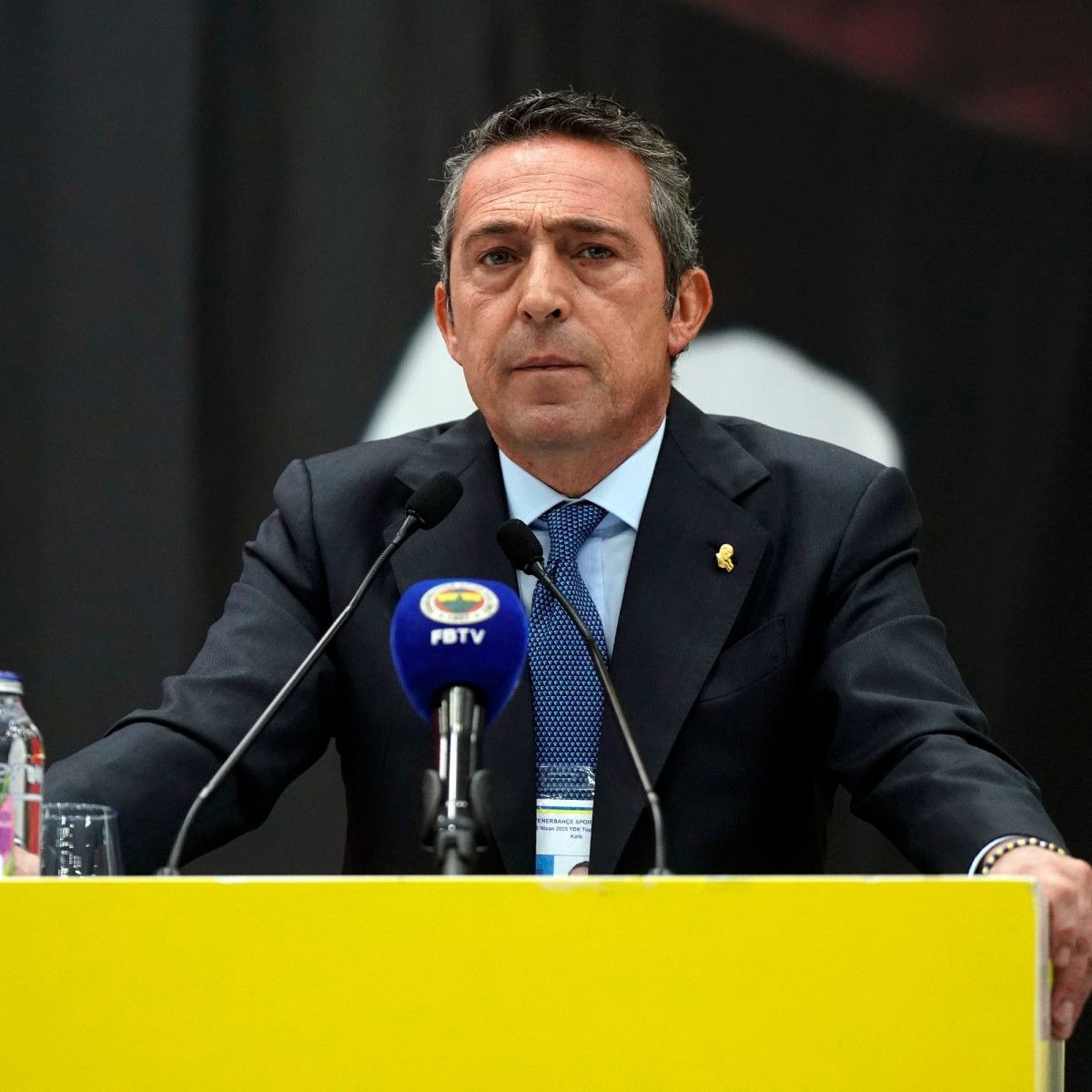 Ali Koç ve Aziz Yıldırım arasında karşılıklı atışma 1 Ali Koç ve Aziz Yıldırım arasında karşılıklı atışma