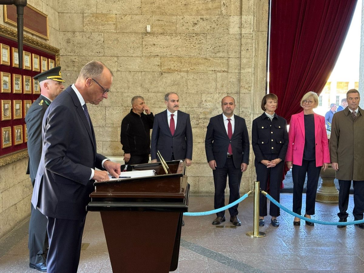 Almanya Başbakanı Merz, Anıtkabir'i ziyaret etti