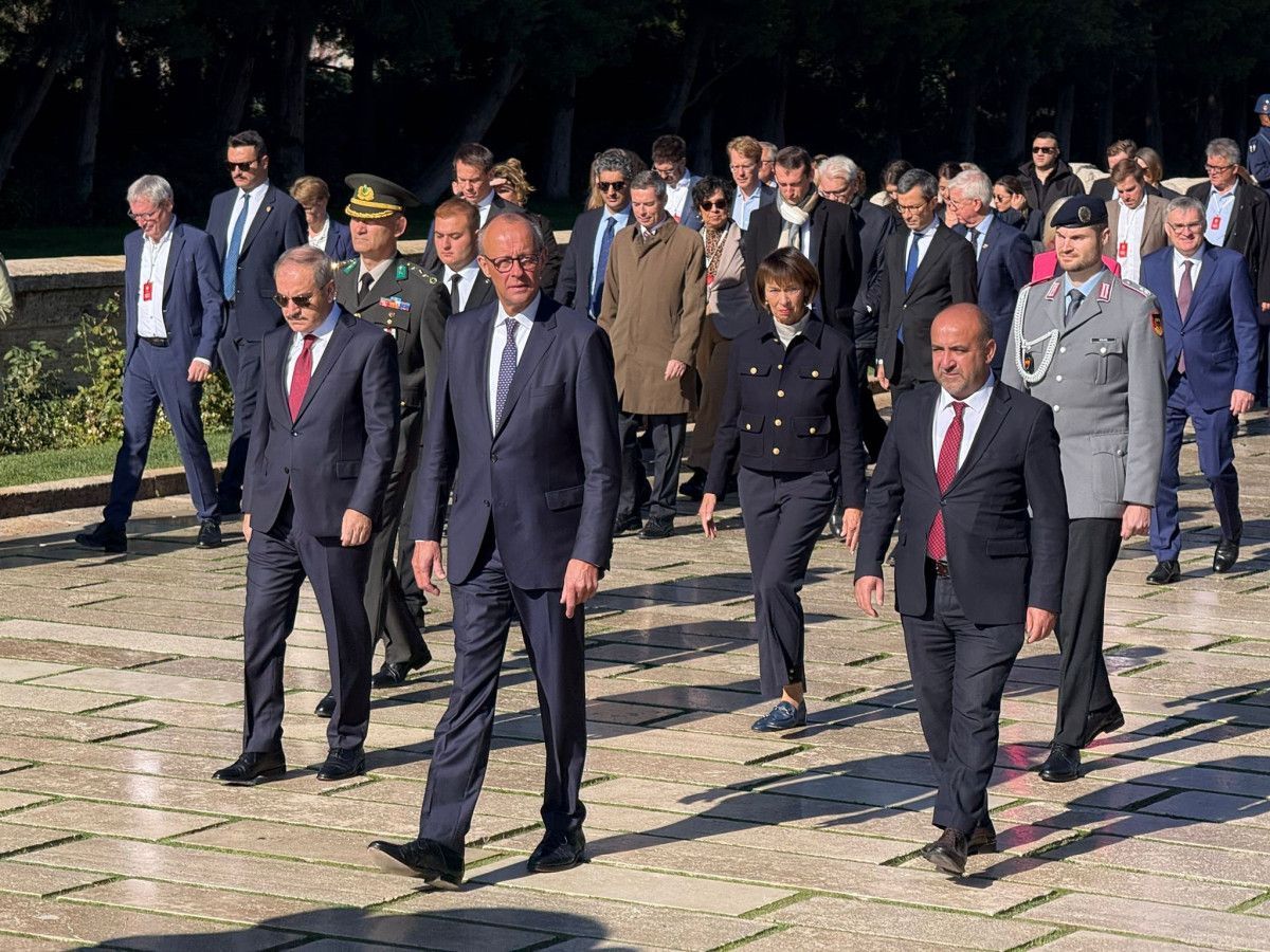 Almanya Başbakanı Merz, Anıtkabir'i ziyaret etti