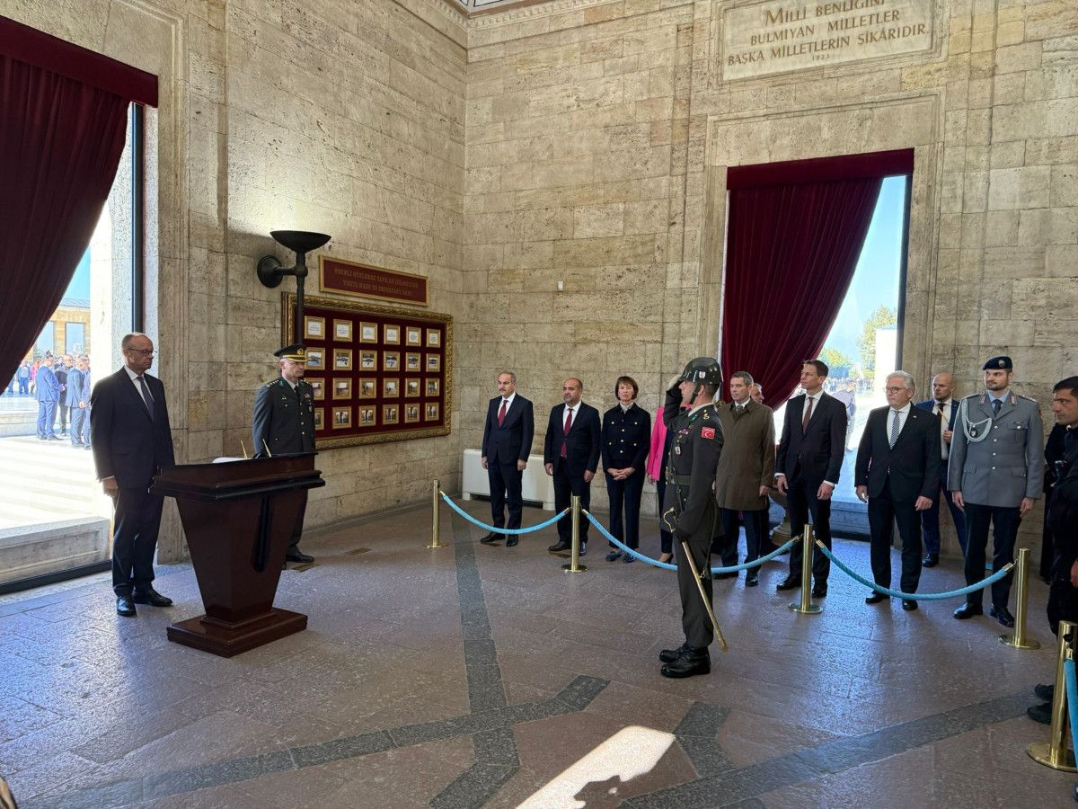 Almanya Başbakanı Merz, Anıtkabir'i ziyaret etti