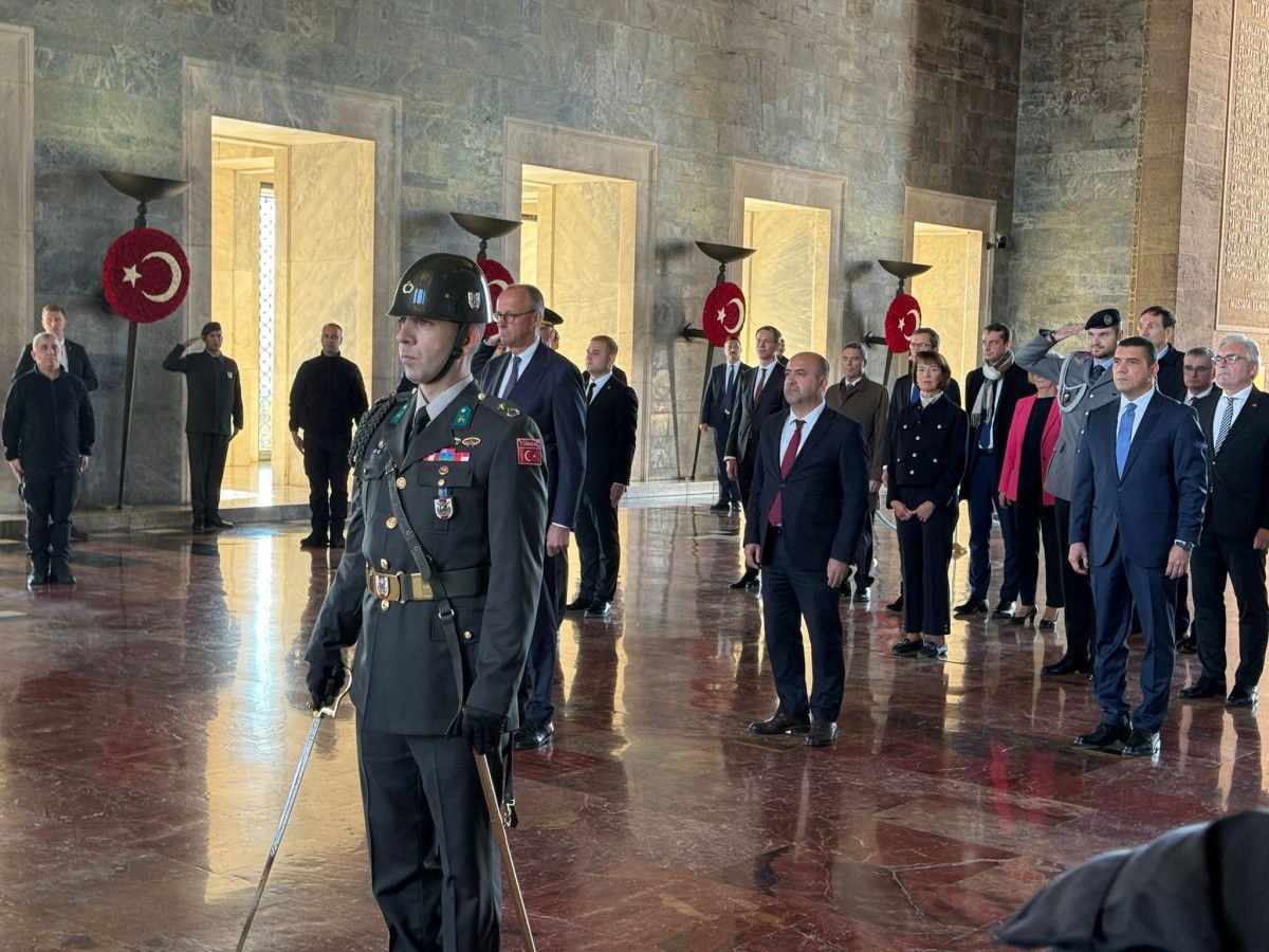 Almanya Başbakanı Merz, Anıtkabir'i ziyaret etti