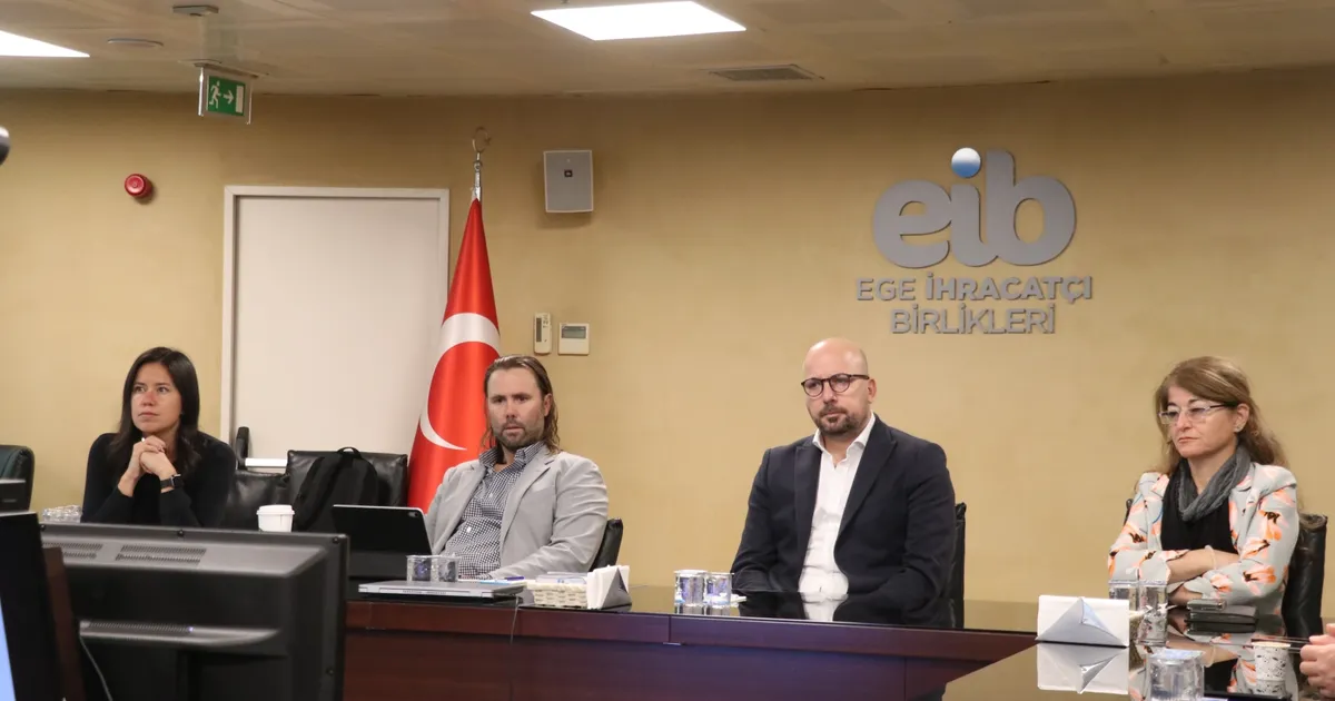 Amerikan mobilya devi İzmir’den ürün almaya, Türkiye’de ofis ve şirket açmaya geldi