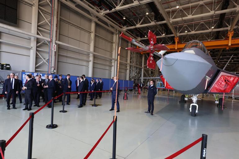 Ankara'ya gelen İngiltere Başbakanı Starmer'den TUSAŞ'a ziyaret! KAAN hakkında bilgi aldı 3 Ankara'ya gelen İngiltere Başbakanı Starmer'den TUSAŞ'a ziyaret! KAAN hakkında bilgi aldı