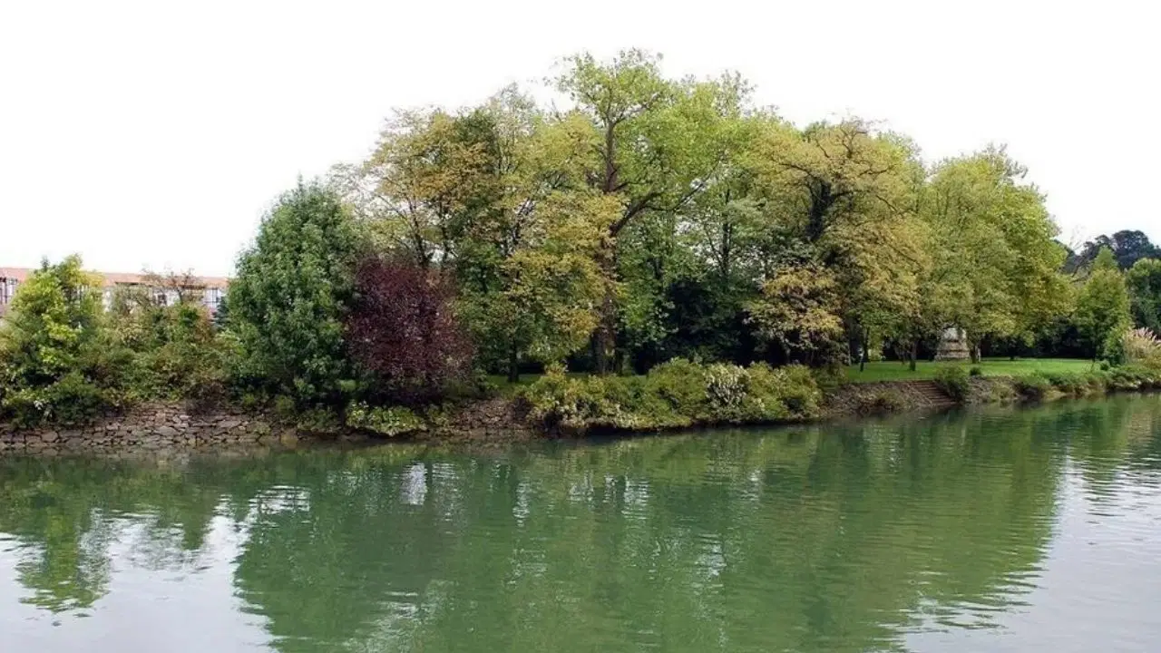 Avrupa’nın en ilginç sınırı: Bu ada altı ayda bir ülke değiştiriyor