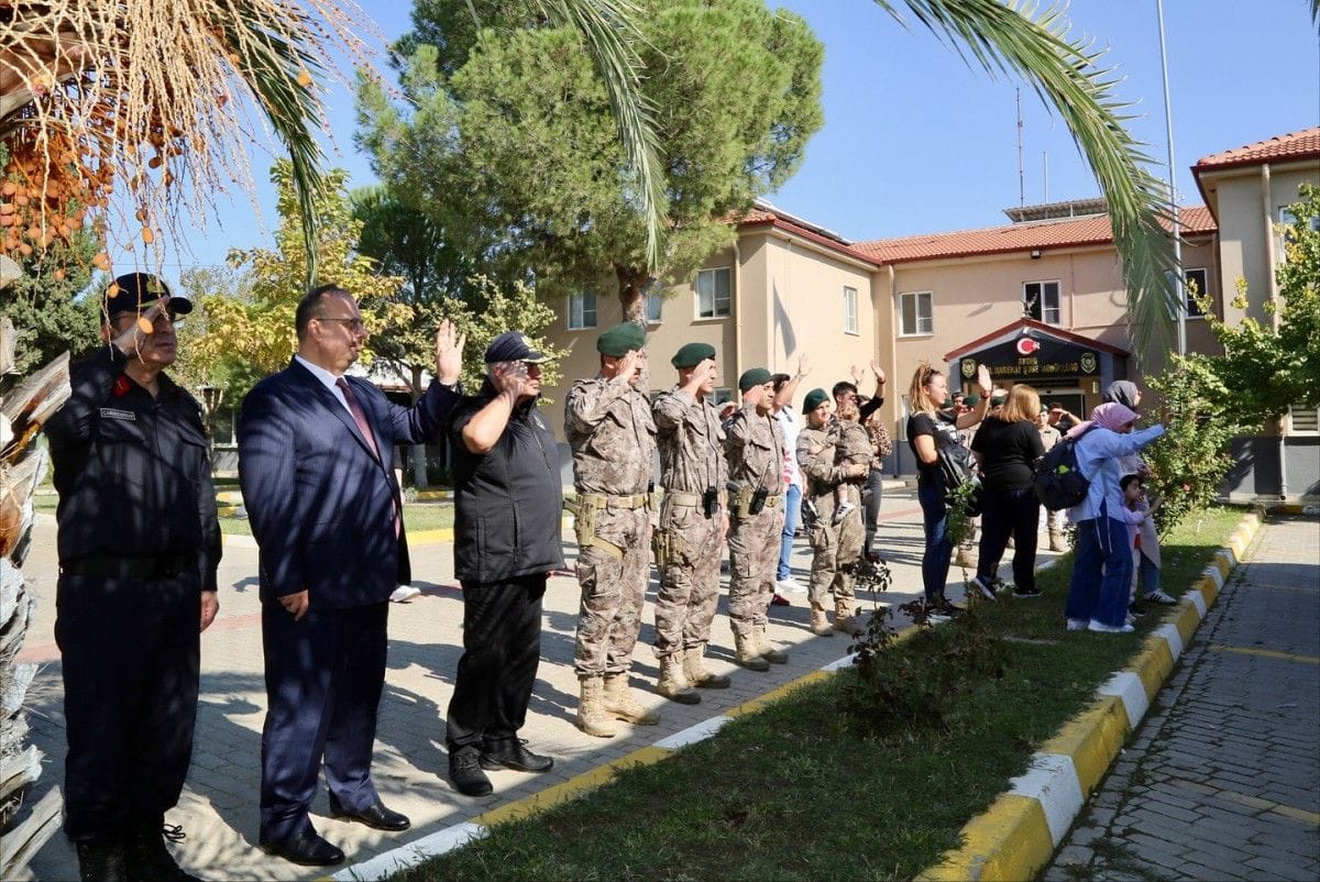 Aydın'da özel harekat polisleri, dualarla Suriye'ye uğurlandı