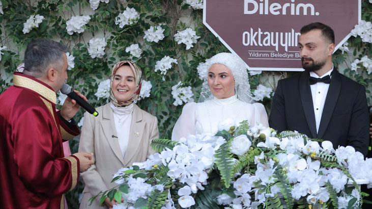 Bakan Göktaş, evlilik kredisi desteğinden faydalanan çiftin nikah şahidi oldu