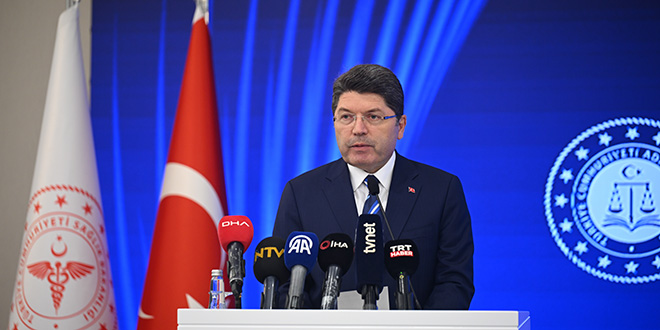 Bakan Tunç açıkladı: 1 yılda 10 bin sözleşmeli personel alınacak