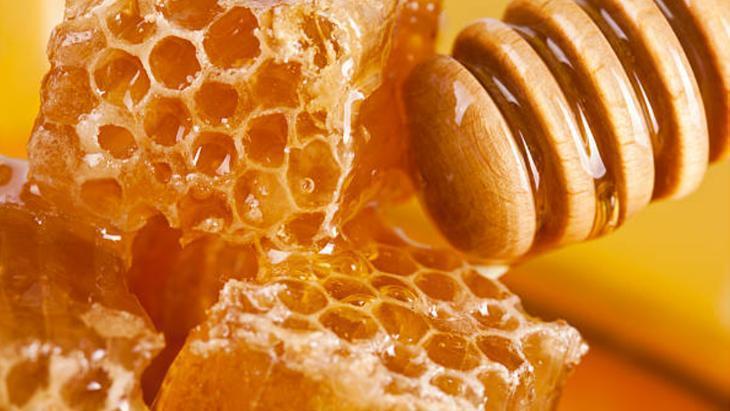 Balı sebze kurutucusunda çevirin! Tülbent sarınca toz bile kalmıyor: 1 kaşık 64 kalori 2 Balı sebze kurutucusunda çevirin! Tülbent sarınca toz bile kalmıyor: 1 kaşık 64 kalori