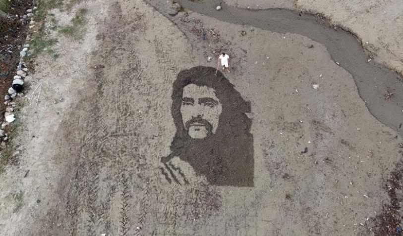 Barış Manço portresini kumlara işledi! Gören herkes büyülendi