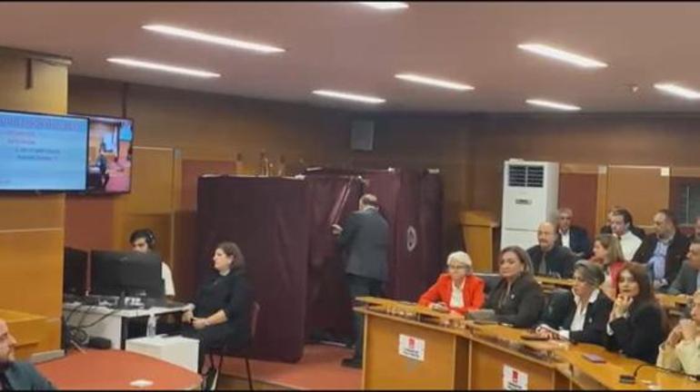 Bayrampaşa Belediye Meclisi'nde belediye başkan vekili seçimi! Oy kullanma işlemi sona erdi