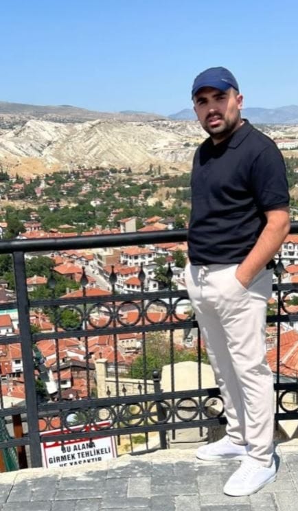 Berber Dükkanında Gözler Önünde İnfaz: Husumetli Hesaplaşıldı! 1 Berber Dükkanında Gözler Önünde İnfaz: Husumetli Hesaplaşıldı!