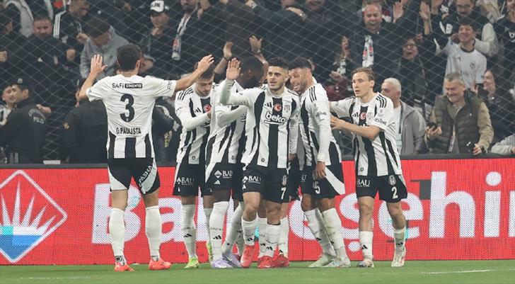 Beşiktaş’ta 13 futbolcu derbide ilki yaşamak istiyor!