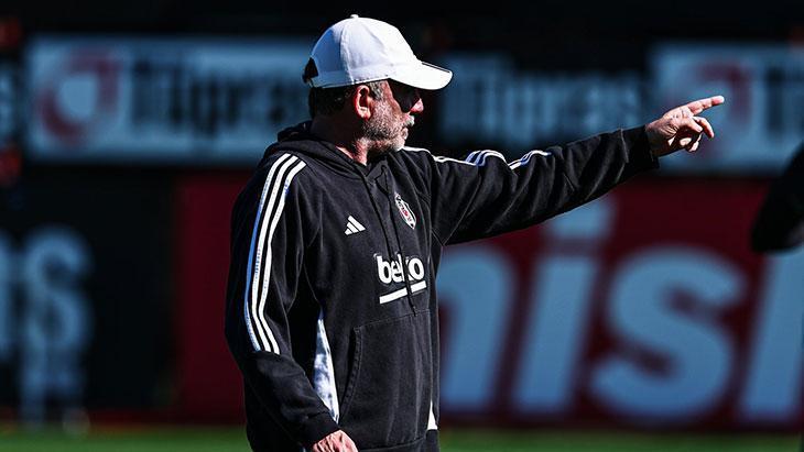 Beşiktaş’ta Sergen Yalçın’dan Sert Uyarı: İnanmayanlar Takımdan Ayrılsın!