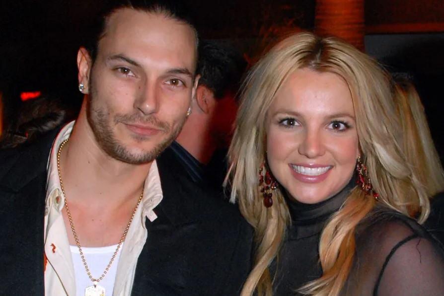 Britney Spears bu kez eski eşinin hedefinde: Çocuklarımızı elinde bıçakla izliyordu! 2 Britney Spears bu kez eski eşinin hedefinde: Çocuklarımızı elinde bıçakla izliyordu!