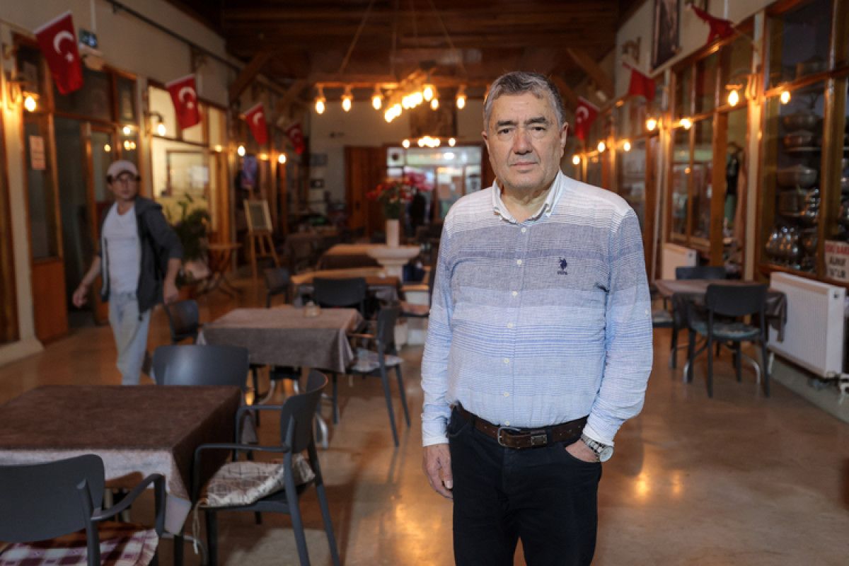 Bursa'nın 600 Yıllık Hazinesi: Tahtakale Yoğurt Han'da Geleneksel Sanatlar Yeniden Canlanıyor!