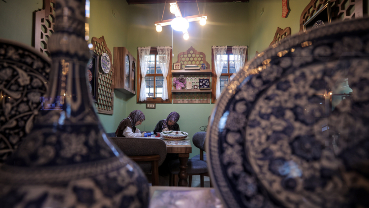 Bursa’nın 600 Yıllık Hazinesi: Tahtakale Yoğurt Han’da Geleneksel Sanatlar Yeniden Canlanıyor!