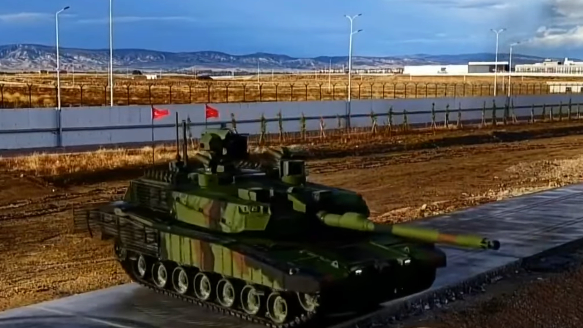 Çelik kale ALTAY Tankı’ndan gövde gösterisi