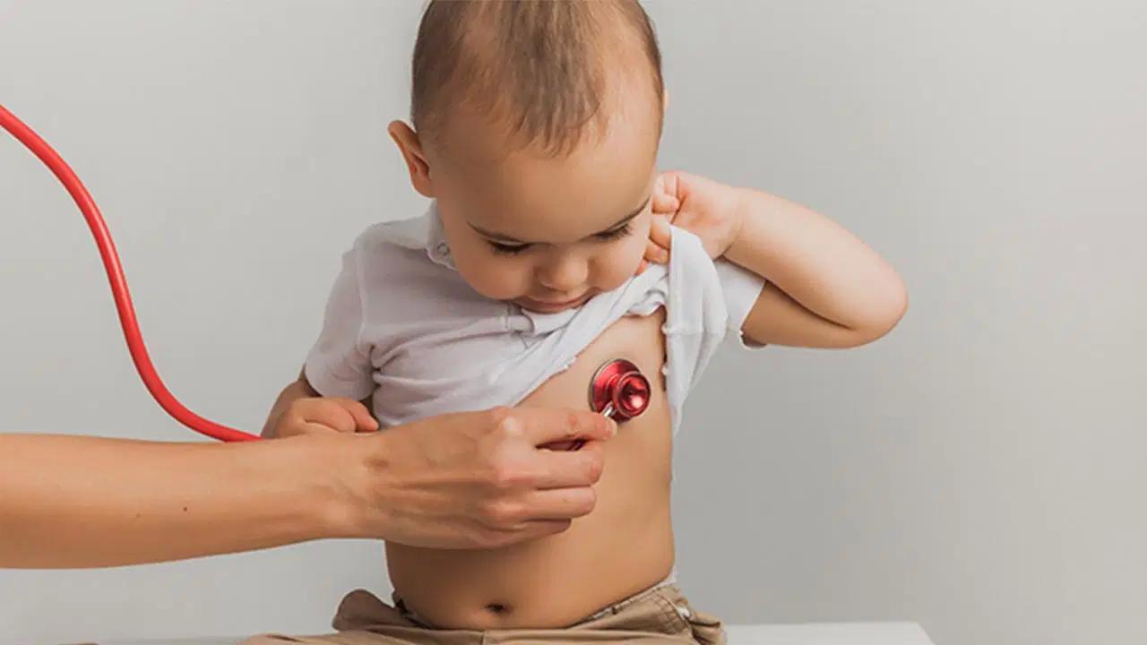 Çocuklarda Fıtık Sorunu: Kendiliğinden Geçmez, Ameliyat Kaçınılmaz!