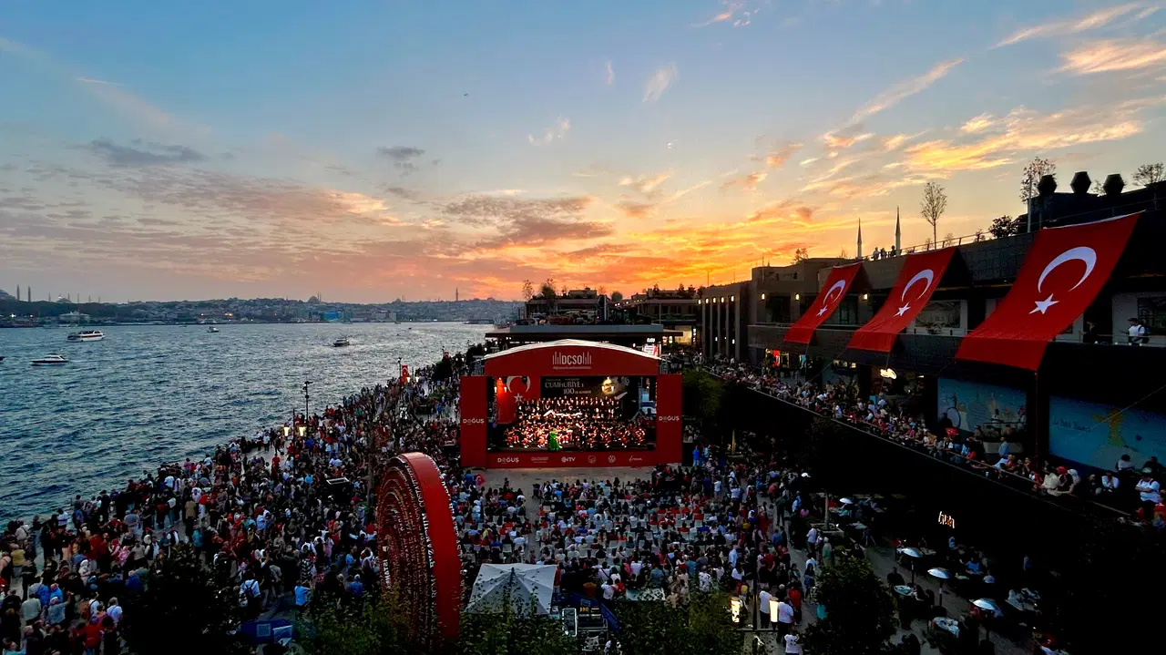 Cumhuriyet Bayramı sanatla kutlanıyor! 1 Cumhuriyet Bayramı sanatla kutlanıyor!