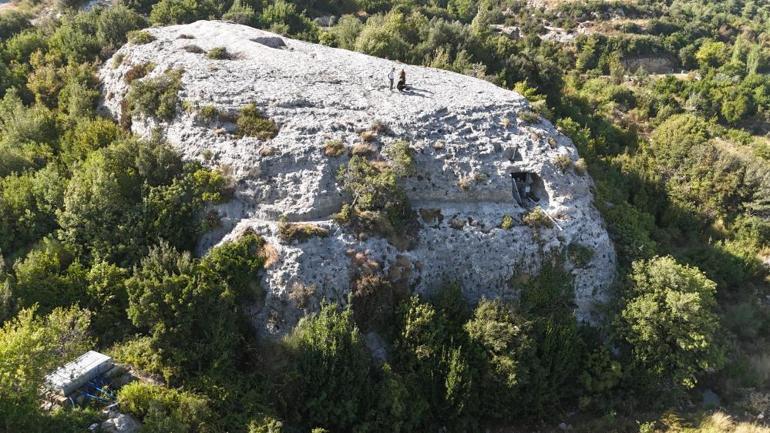 Depremden sonra mağarada yaşamaya başladı! Gelen tebligatla planları değişti