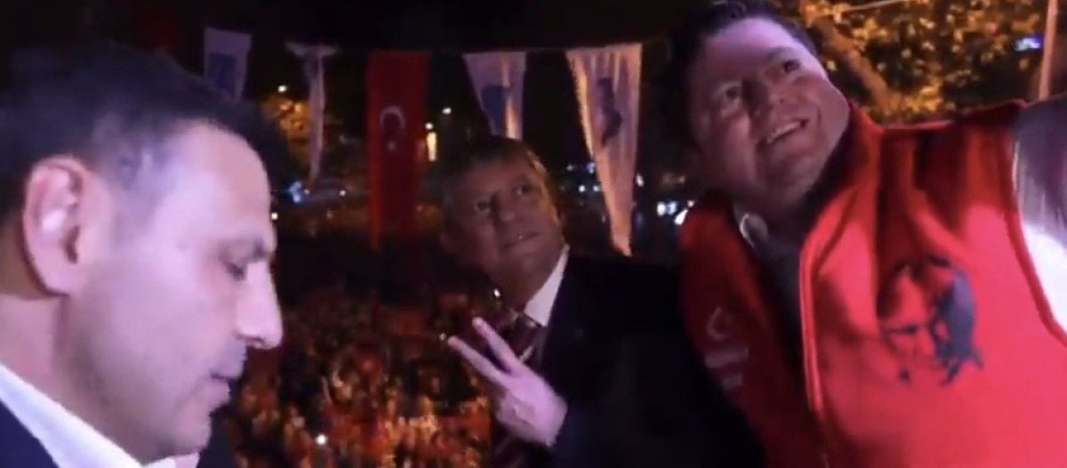 Dilek İmamoğlu ve Özgür Özel'in Zafer İşaretiyle Dolu Eğlenceli Anları