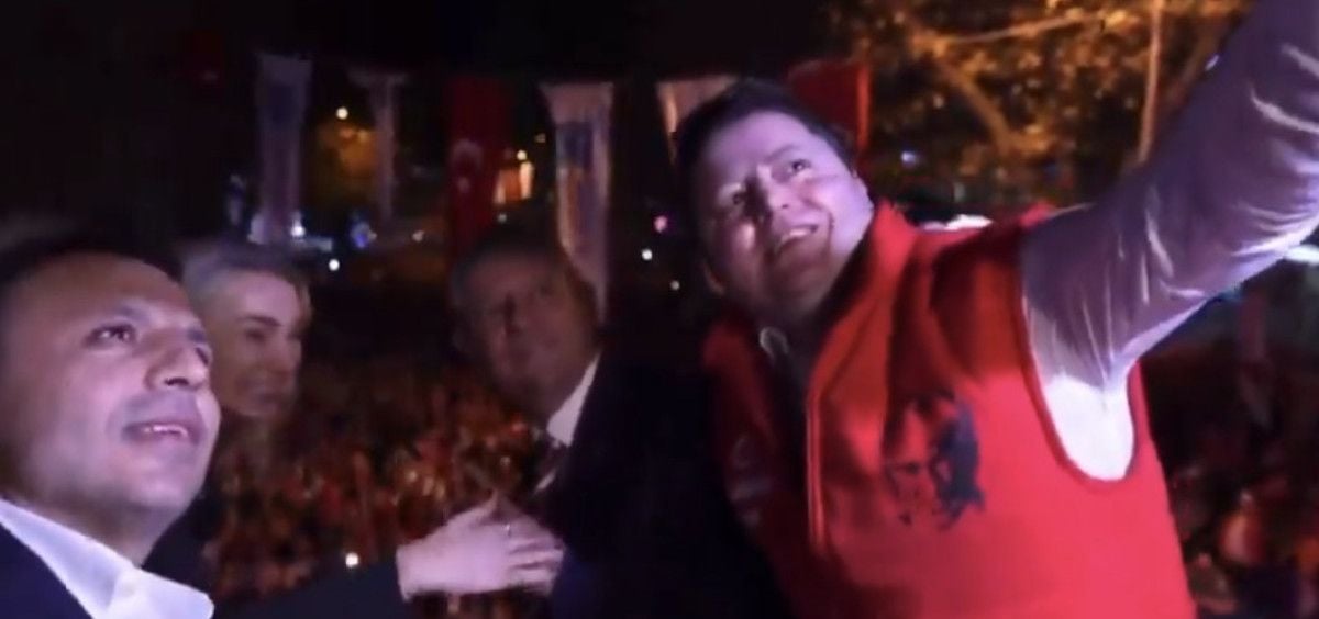 Dilek İmamoğlu ve Özgür Özel'in Zafer İşaretiyle Dolu Eğlenceli Anları