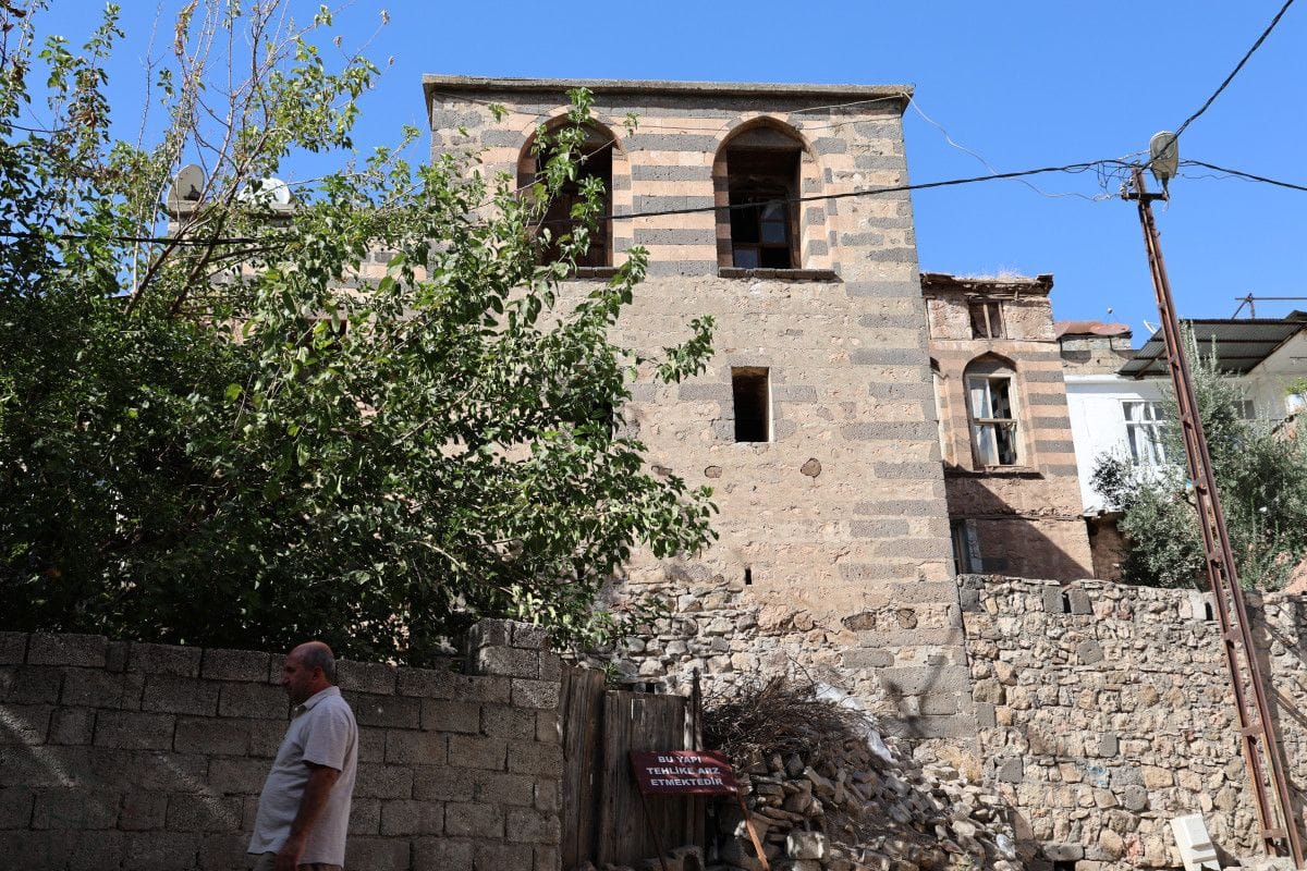 Diyarbakır'da Beyler Konağı, asırlardır varlığını koruyor