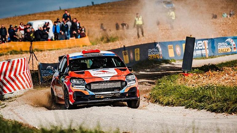 Dünya Ralli Şampiyonası'nın parlayan çaylağı Kerem Kazaz 1 Dünya Ralli Şampiyonası'nın parlayan çaylağı Kerem Kazaz