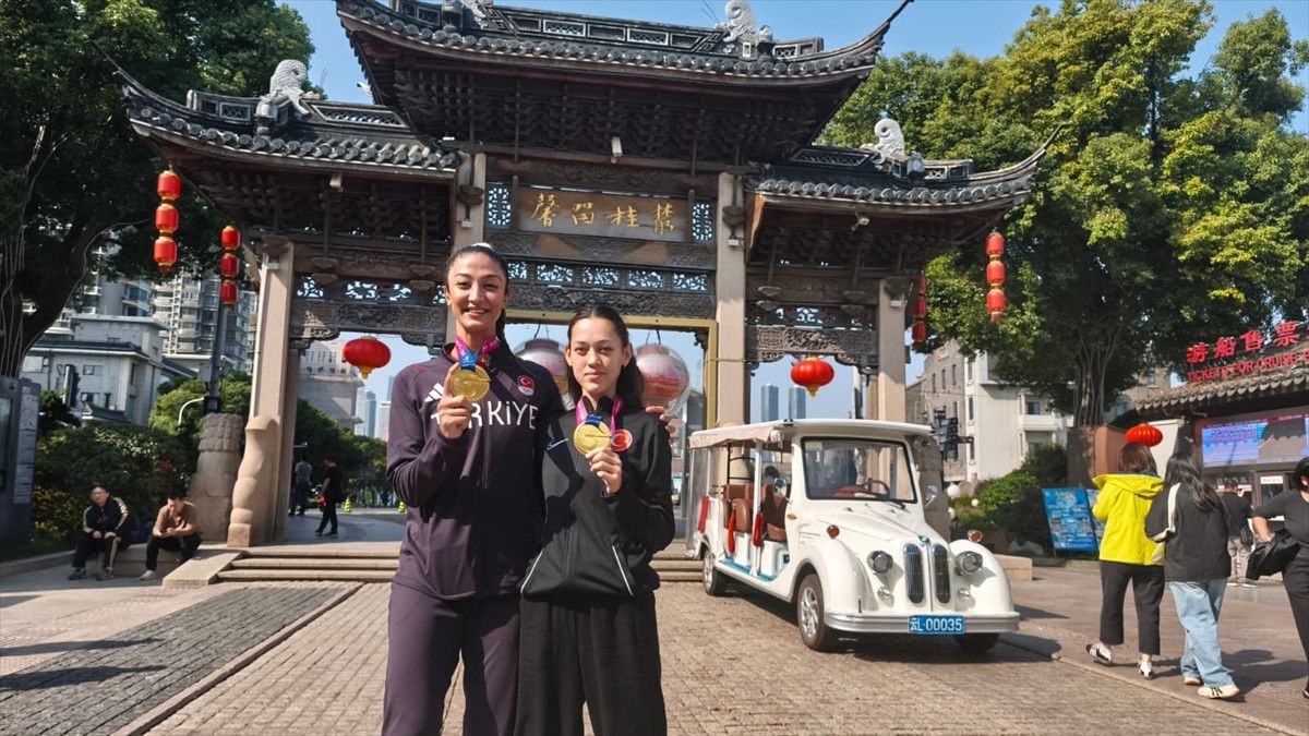 Dünya şampiyonu tekvandocular, olimpiyat madalyasını hedefliyor 1 Dünya şampiyonu tekvandocular, olimpiyat madalyasını hedefliyor