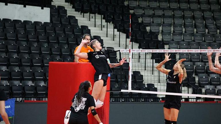 Eczacıbaşı kaptanı Simge Aköz, VakıfBank öncesi iddialı konuştu: Hedefimiz net 2 Eczacıbaşı kaptanı Simge Aköz, VakıfBank öncesi iddialı konuştu: Hedefimiz net