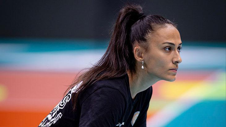 Eczacıbaşı kaptanı Simge Aköz, VakıfBank öncesi iddialı konuştu: Hedefimiz net