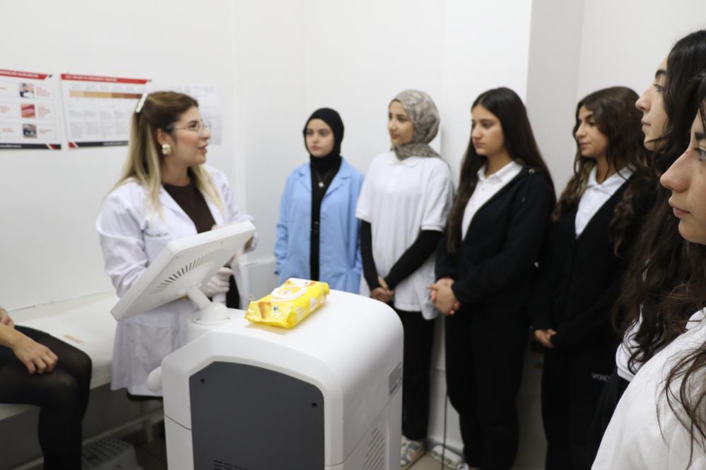 Eğitimde Yeni Bir Dönem: Lisede Hem Meslek Hem Gelir! 2 Eğitimde Yeni Bir Dönem: Lisede Hem Meslek Hem Gelir!