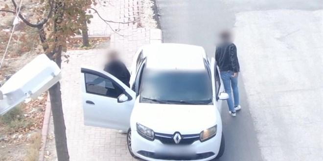 Ehliyetsiz Sürücünün Dronla Yakalanması: Şoför Değiştirme İfşası!