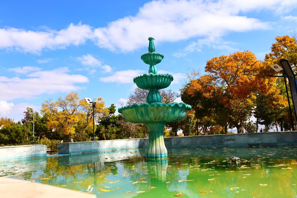 Elazığ'ın 4 Bin Yıllık Mahallesi Sonbaharda Eşsiz Manzarasıyla Büyülüyor
